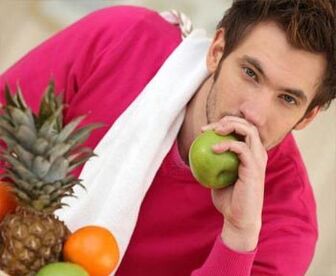 vitamine per gli uomini nella frutta